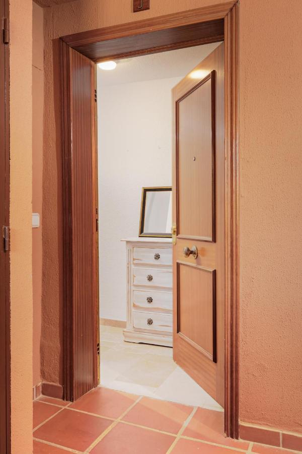 Fresh Penthouse Apartment With Great Sea Views Касарес Екстериор снимка