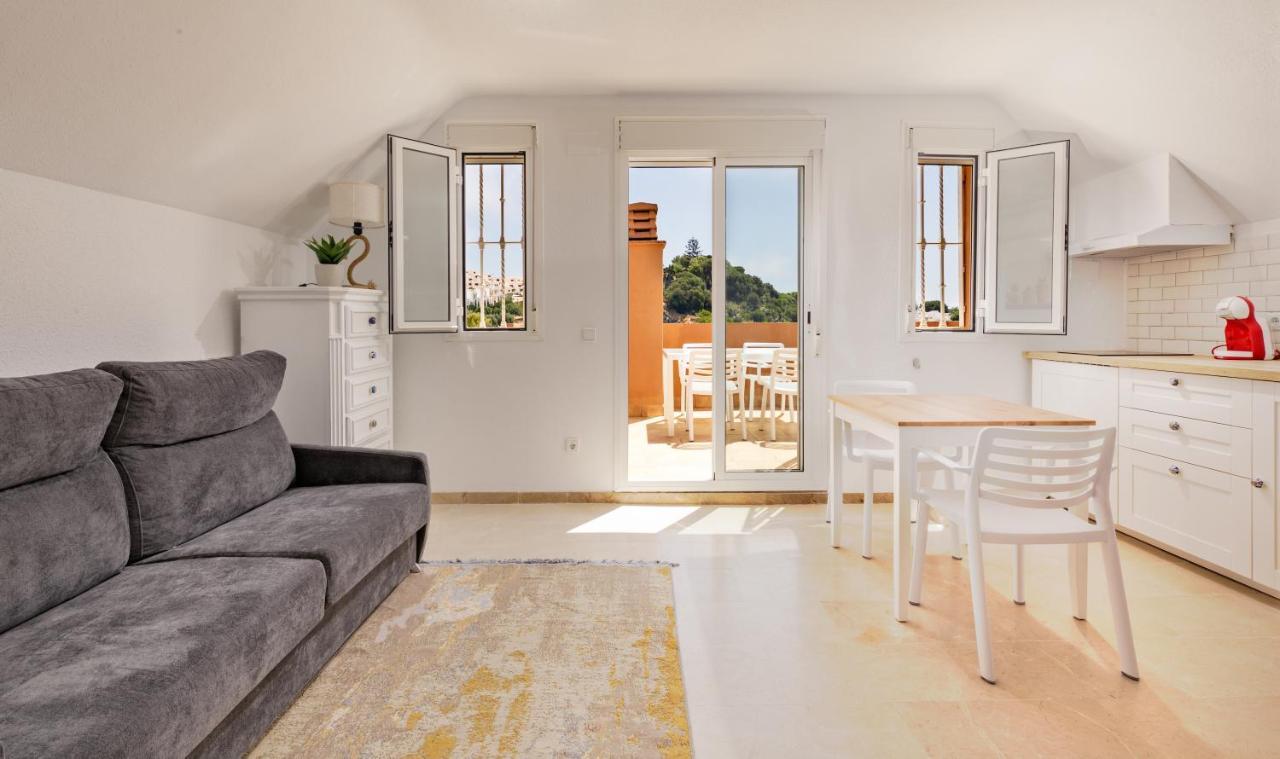 Fresh Penthouse Apartment With Great Sea Views Касарес Екстериор снимка