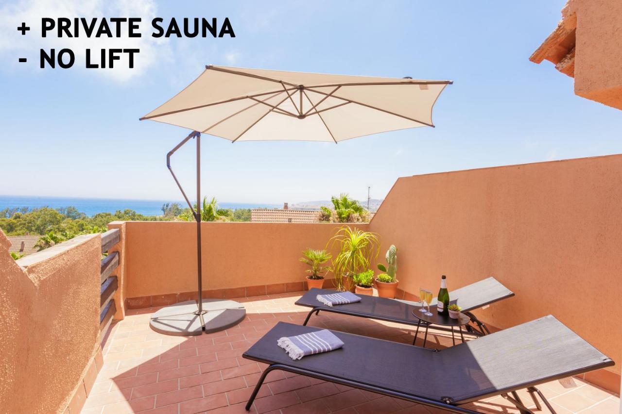 Fresh Penthouse Apartment With Great Sea Views Касарес Екстериор снимка